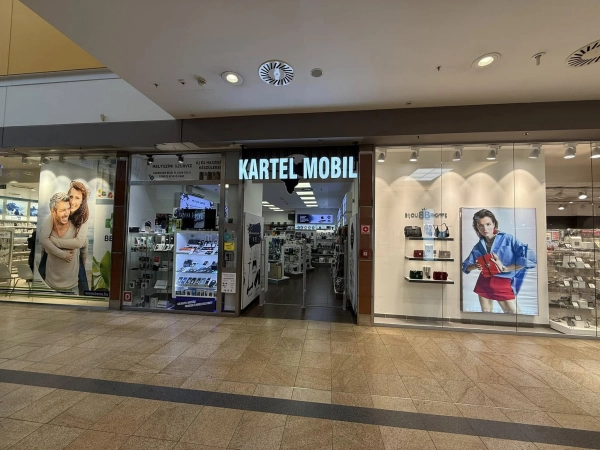 Mobil telefon üzlet, webshoppal eladó